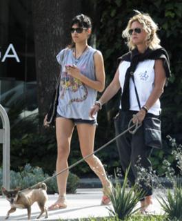 Sofia Boutella feet photo thumbnail