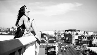 Sofia Boutella feet photo thumbnail