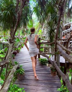 Sofia Boutella feet photo thumbnail