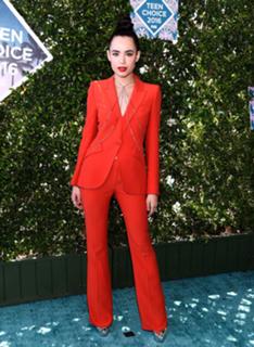 Sofia Carson feet photo thumbnail