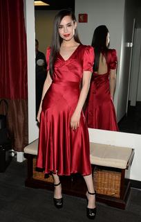 Sofia Carson feet photo thumbnail