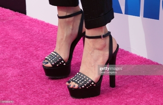 Sofia Carson feet photo thumbnail