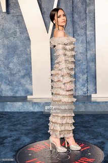 Sofia Carson feet photo thumbnail