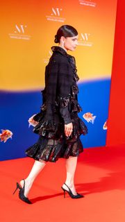 Sofia Carson feet photo thumbnail