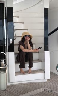 Sofia Carson feet photo 1