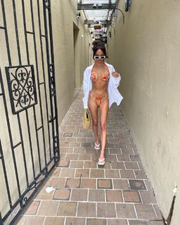 Sofia Franklyn feet photo 9