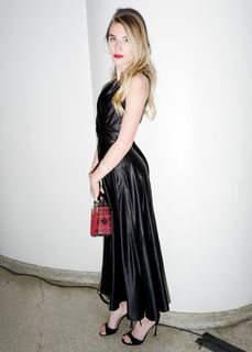 Sofia Hublitz feet photo thumbnail