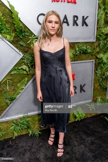 Sofia Hublitz feet photo thumbnail