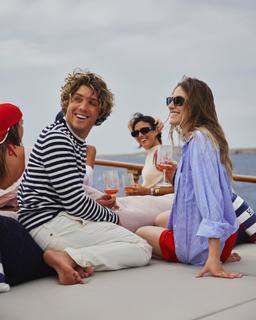 Sofia Hublitz feet photo thumbnail