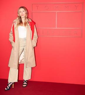 Sofia Hublitz feet photo thumbnail