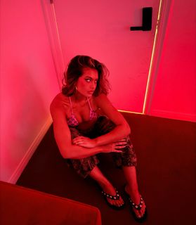 Sofia Jamora feet photo 9