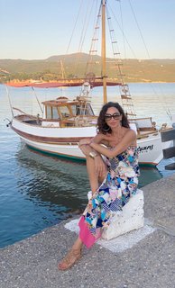 Sofia Milos feet photo thumbnail