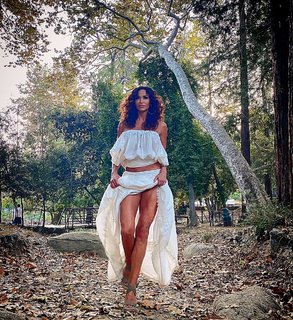 Sofia Milos feet photo thumbnail