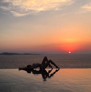 Sofia Resing feet photo 2