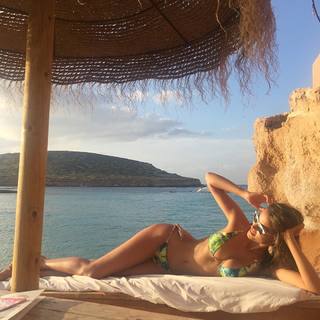 Sofia Resing feet photo 17