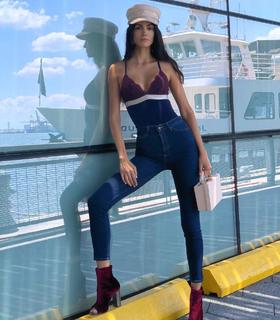 Sofia Resing feet photo 1