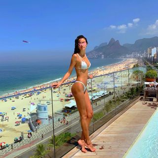 Sofia Resing feet photo 9