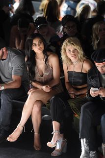 Sofia Richie feet photo thumbnail