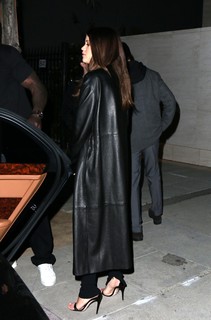 Sofia Richie feet photo thumbnail