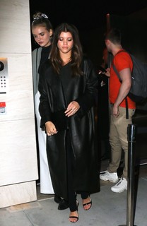 Sofia Richie feet photo thumbnail