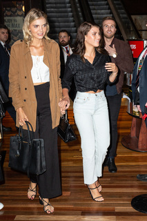 Sofia Richie feet photo thumbnail