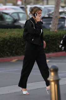 Sofia Richie feet photo thumbnail