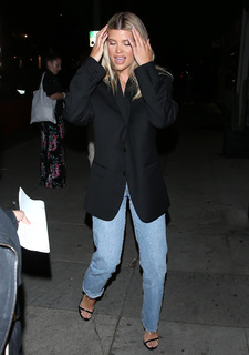 Sofia Richie feet photo thumbnail
