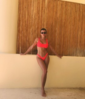 Sofia Richie feet photo thumbnail