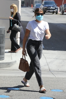 Sofia Richie feet photo thumbnail