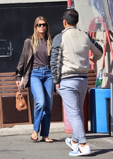 Sofia Richie feet photo thumbnail