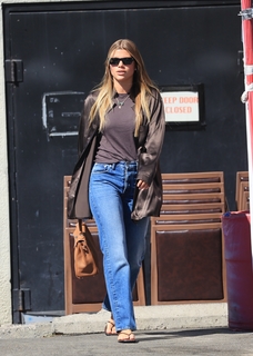 Sofia Richie feet photo thumbnail