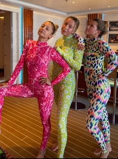 Sofia Richie feet photo thumbnail