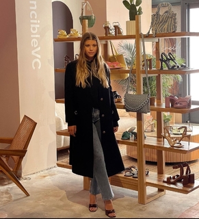 Sofia Richie feet photo thumbnail