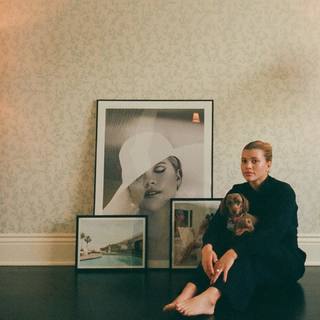 Sofia Richie feet photo thumbnail