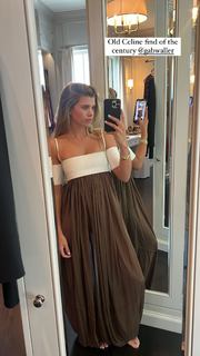 Sofia Richie feet photo thumbnail