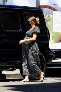 Sofia Richie feet photo thumbnail