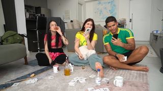 Sofia Santino feet photo thumbnail