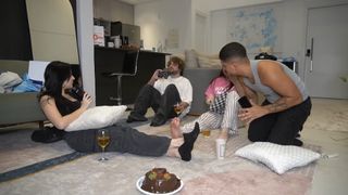 Sofia Santino feet photo thumbnail