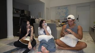 Sofia Santino feet photo thumbnail