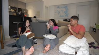 Sofia Santino feet photo thumbnail