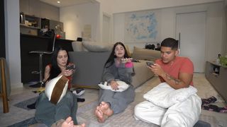 Sofia Santino feet photo thumbnail