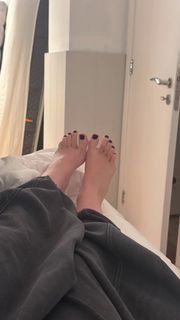 Sofia Santino feet photo 2