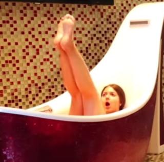 Sofia Scalia feet photo 15