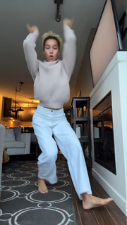 Sofia Wylie feet photo 1