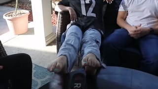 Sofie Dossi feet photo thumbnail