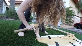 Sofie Dossi feet photo thumbnail