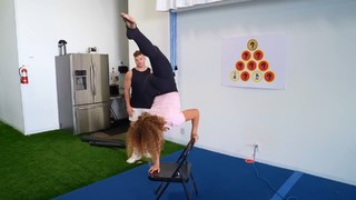 Sofie Dossi feet photo thumbnail