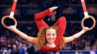 Sofie Dossi feet photo thumbnail