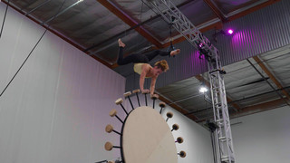 Sofie Dossi feet photo thumbnail