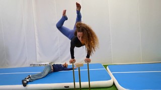 Sofie Dossi feet photo thumbnail